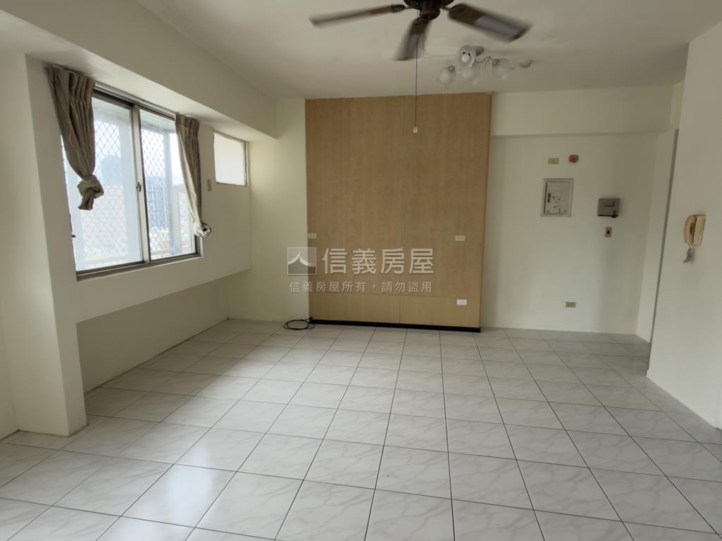 近南屯捷運站兩房平車房屋室內格局與周邊環境