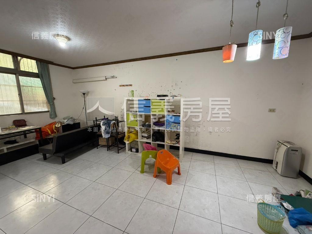 近６６快速道路小資透天房屋室內格局與周邊環境