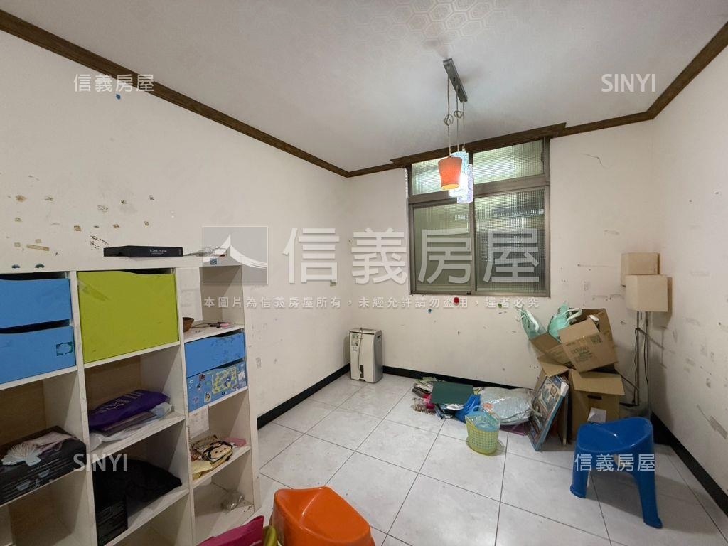 近６６快速道路小資透天房屋室內格局與周邊環境