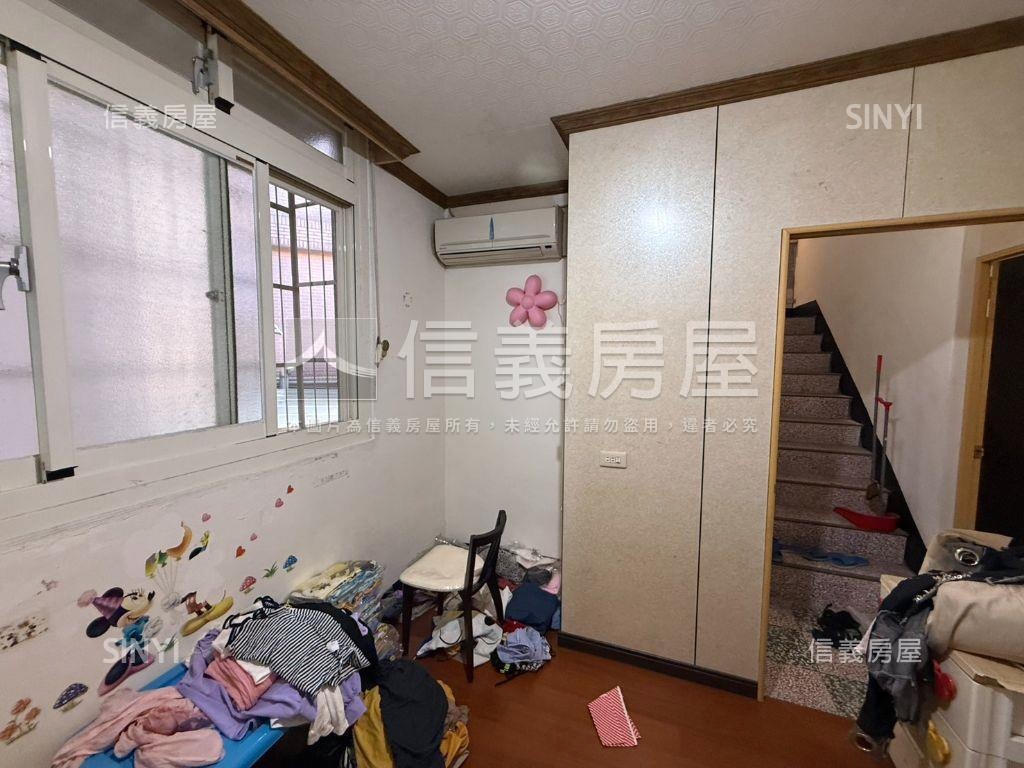 近６６快速道路小資透天房屋室內格局與周邊環境