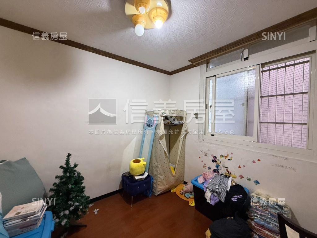 近６６快速道路小資透天房屋室內格局與周邊環境