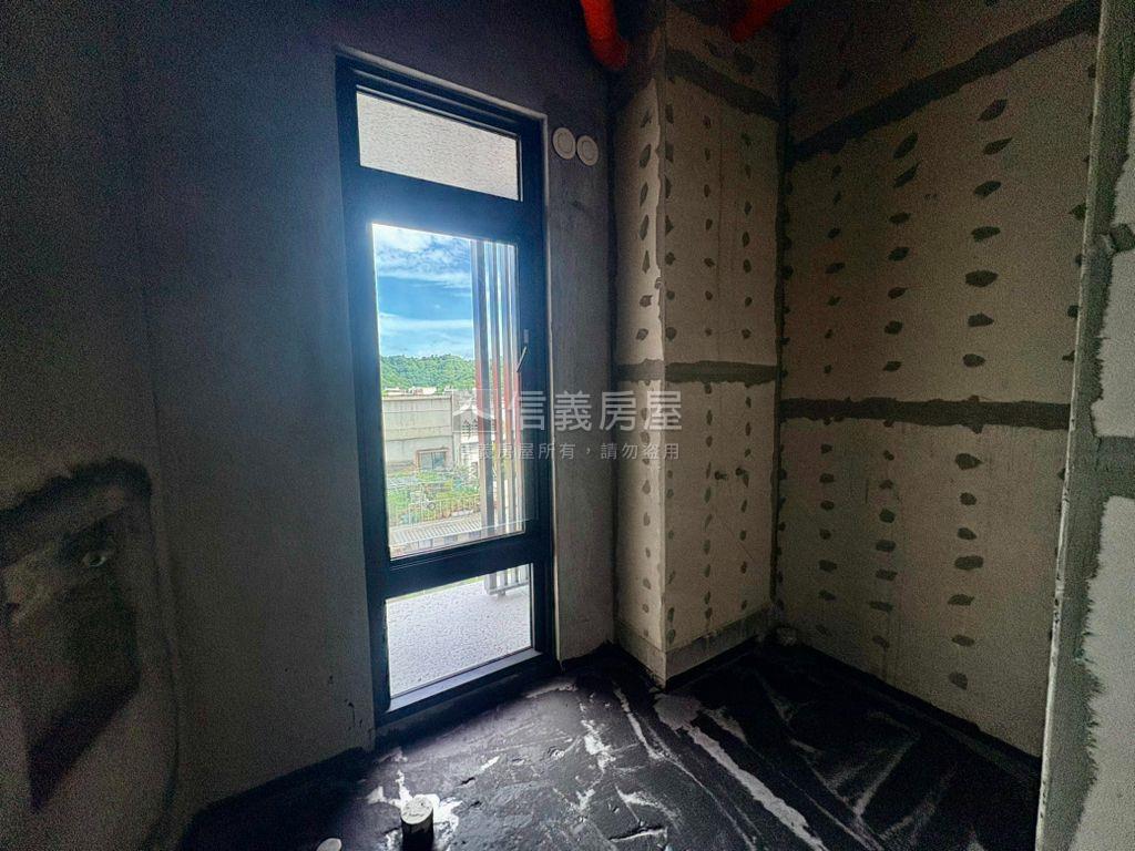 亞昕敦南兩房車房屋室內格局與周邊環境