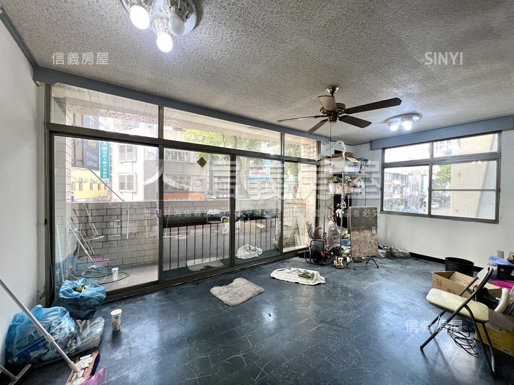 ㊝長榮路★黃金角窗寬店面房屋室內格局與周邊環境