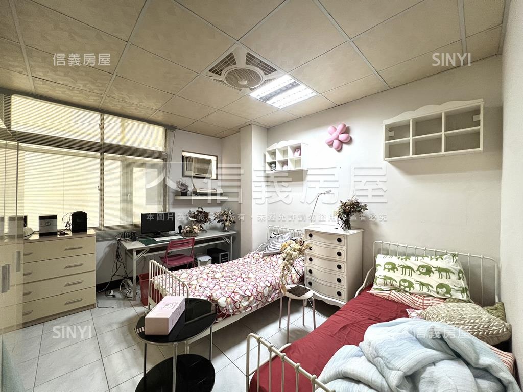 ㊝長榮路★黃金角窗寬店面房屋室內格局與周邊環境