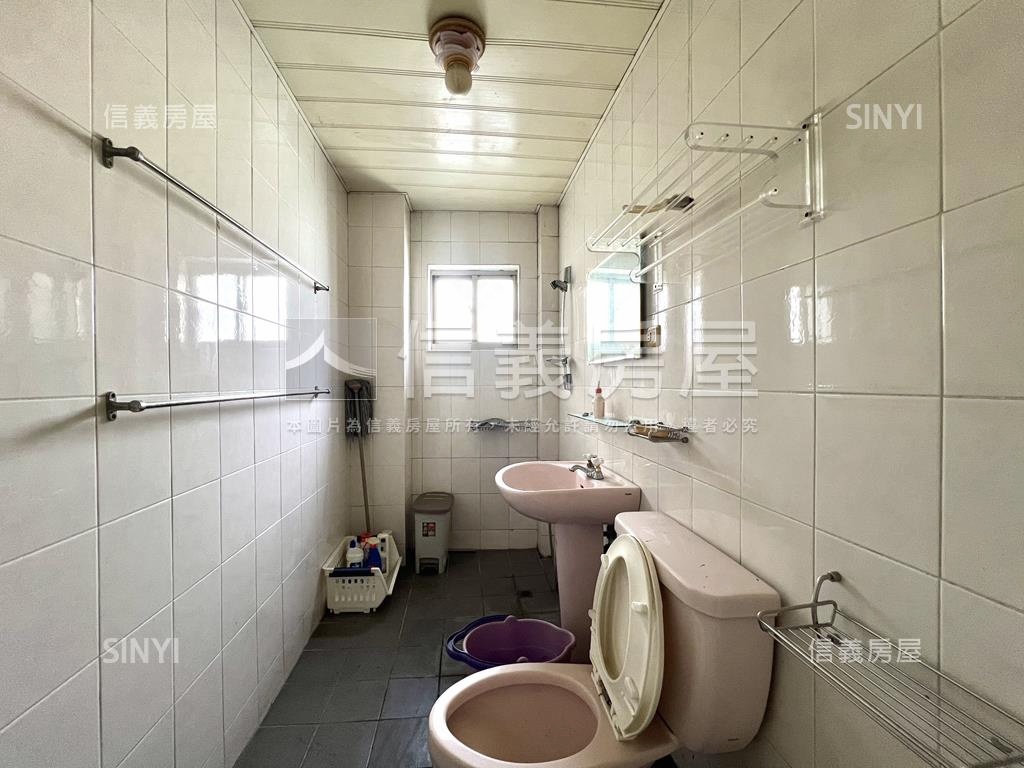 ㊝長榮路★黃金角窗寬店面房屋室內格局與周邊環境