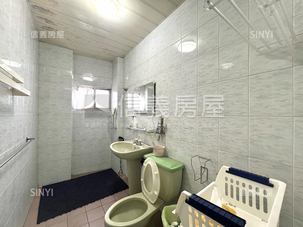 ㊝長榮路★黃金角窗寬店面房屋室內格局與周邊環境