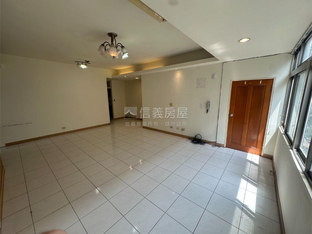 七張捷運機能優宅房屋室內格局與周邊環境