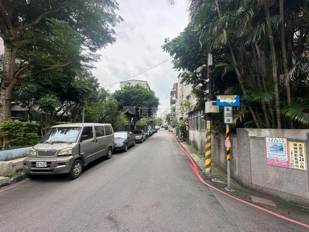 七張捷運機能優宅房屋室內格局與周邊環境