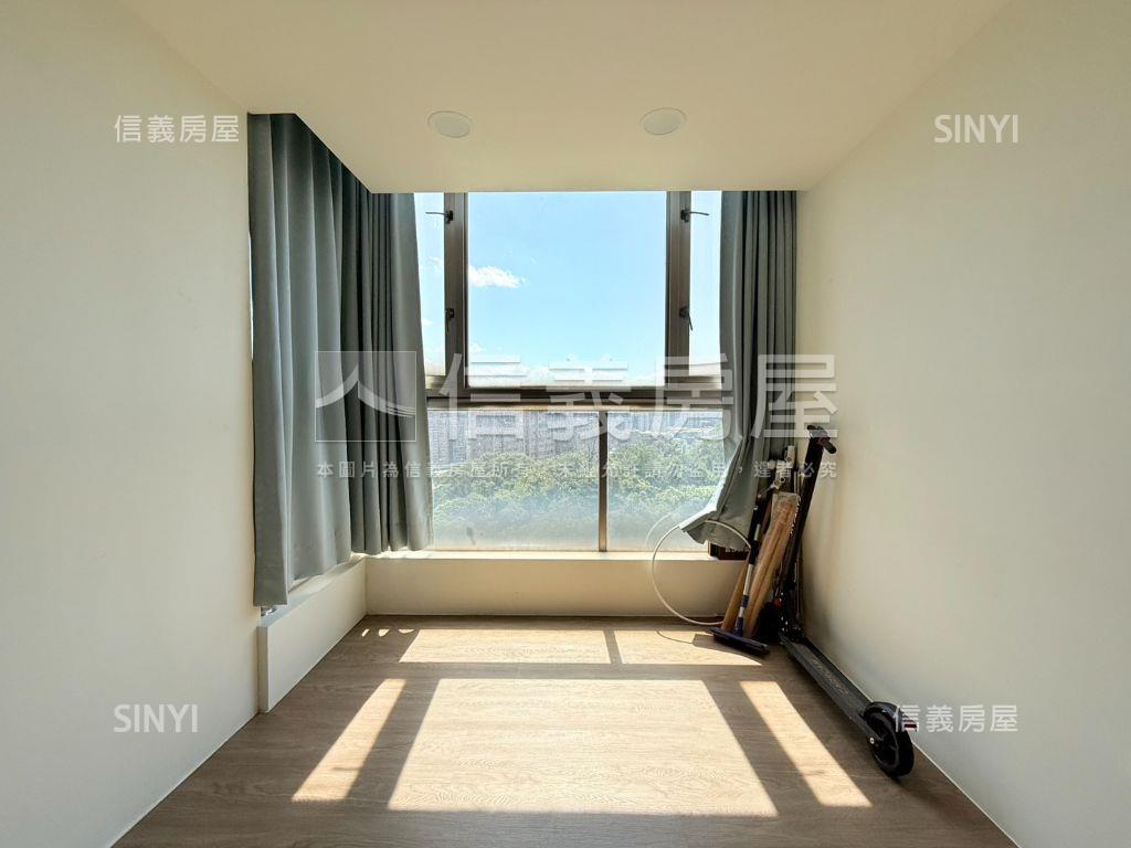 日月光美妝２房車位房屋室內格局與周邊環境