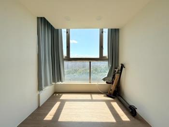 日月光美妝２房車位