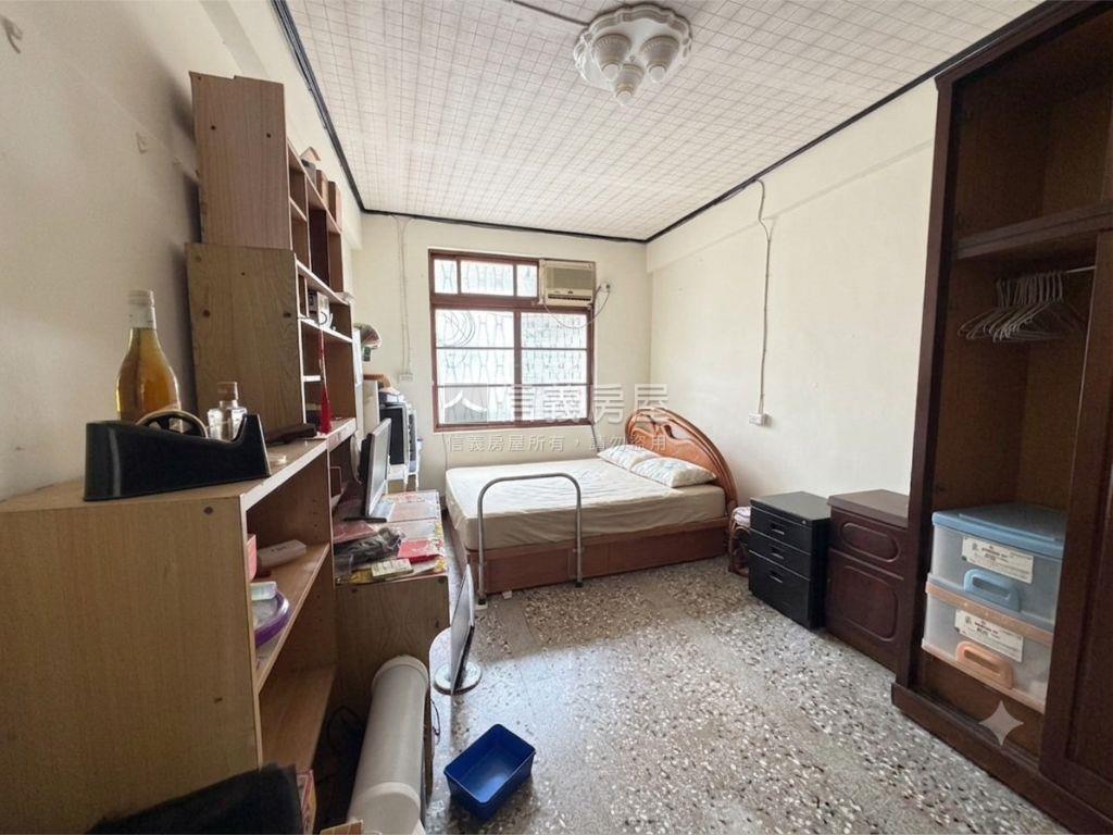 萬盛街面寬頂加三樓公寓房屋室內格局與周邊環境