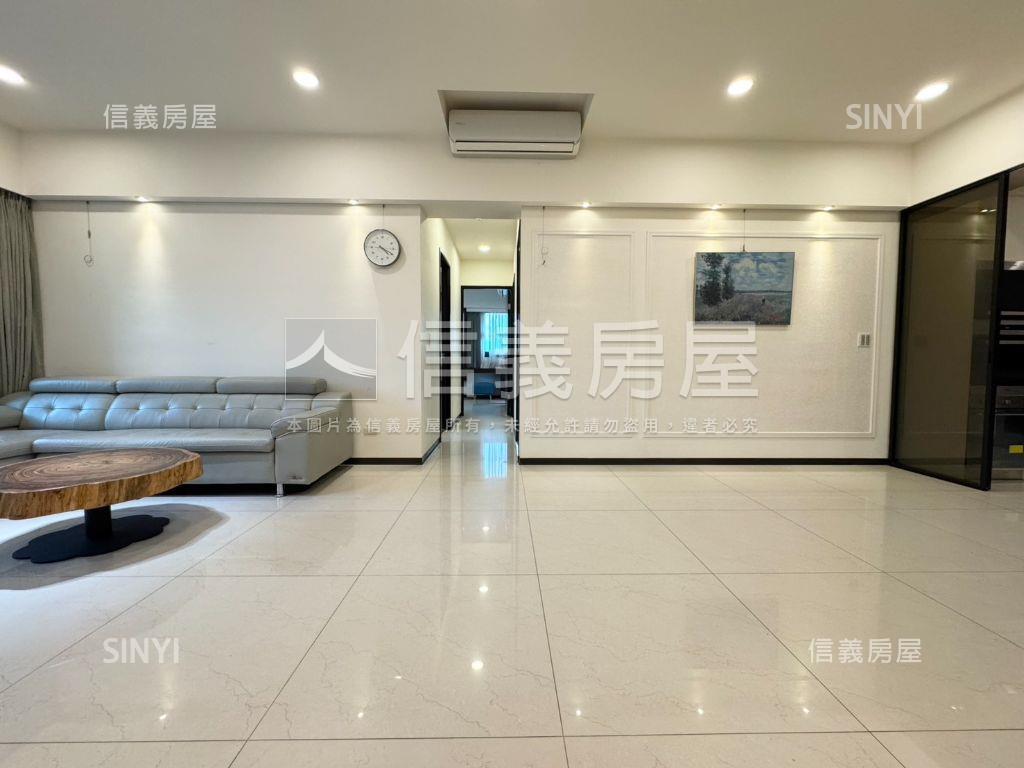 Ａ９世紀長虹面泳池雙車位房屋室內格局與周邊環境