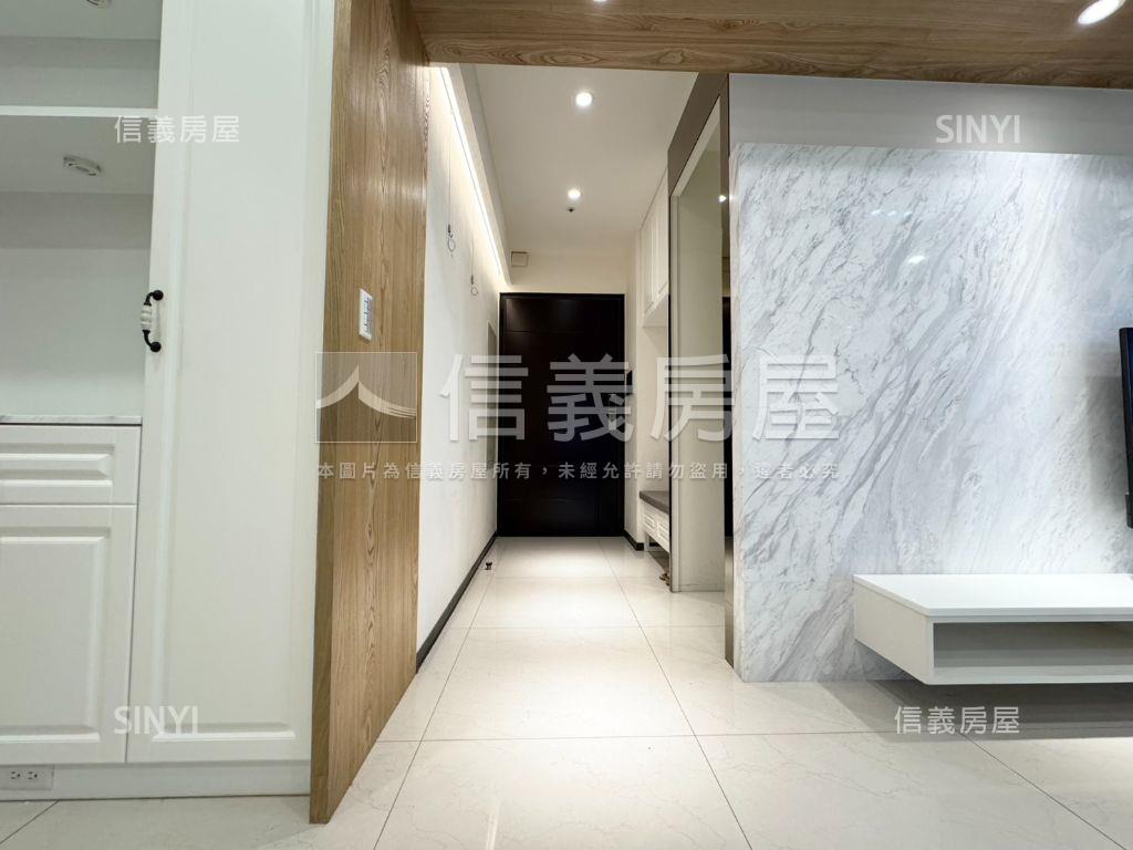 Ａ９世紀長虹面泳池雙車位房屋室內格局與周邊環境