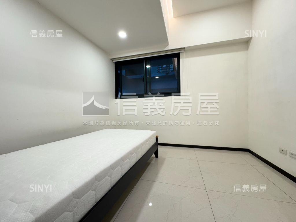 Ａ９世紀長虹面泳池雙車位房屋室內格局與周邊環境