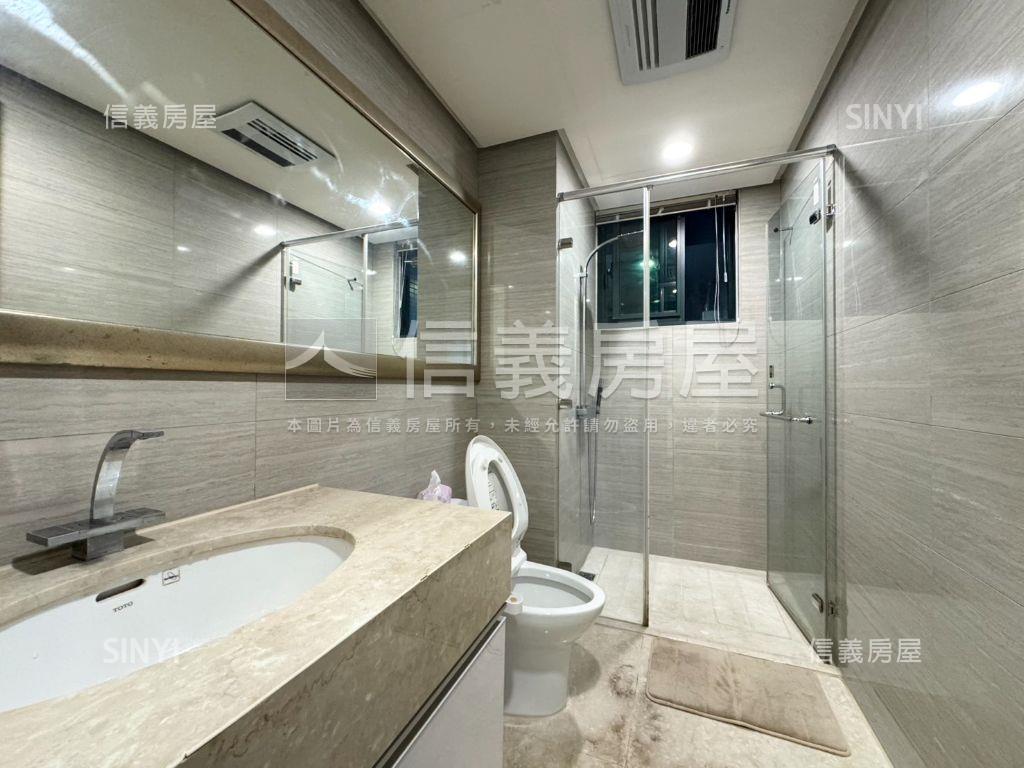 Ａ９世紀長虹面泳池雙車位房屋室內格局與周邊環境