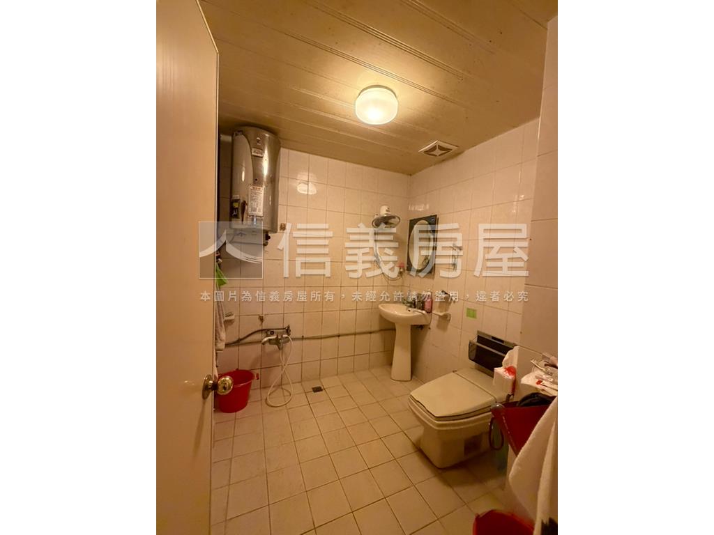 板橋國泰街大空間房屋室內格局與周邊環境