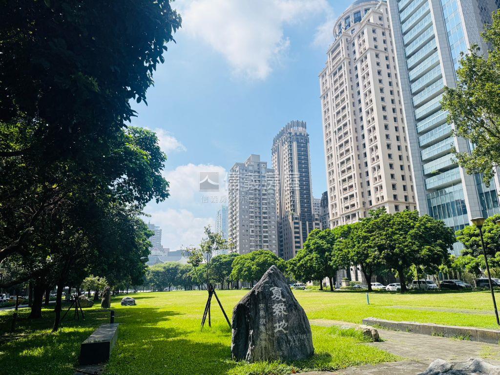 夏綠地首排聯聚信義樹梢戶房屋室內格局與周邊環境