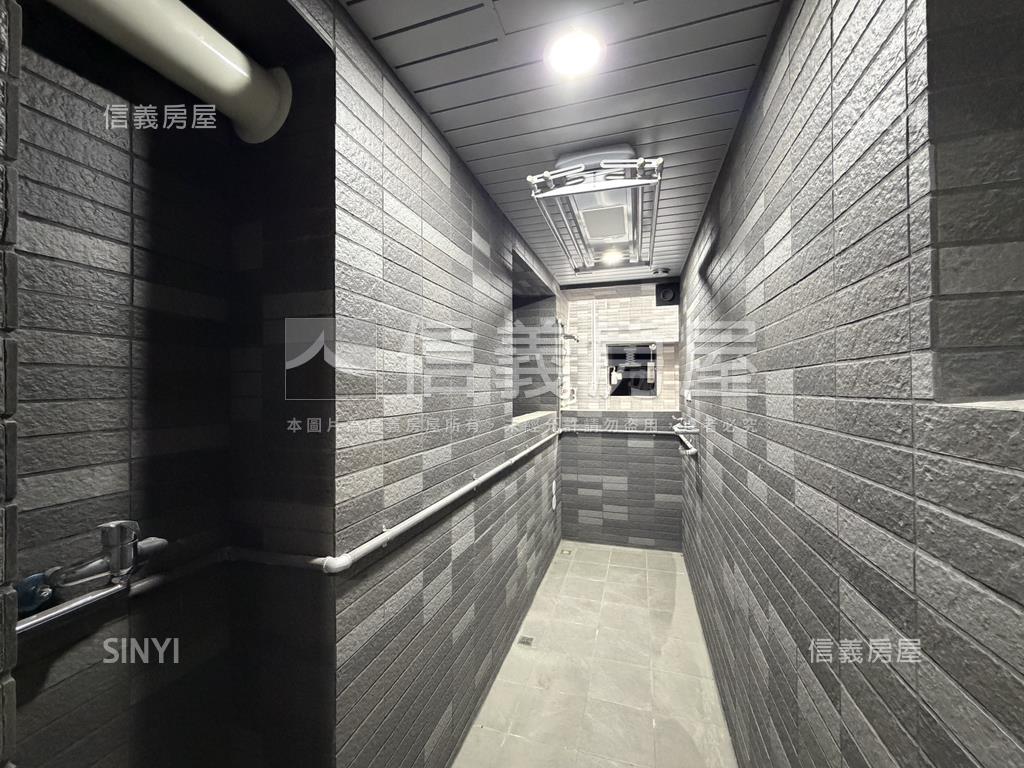 近高鐵代代木三房露台戶房屋室內格局與周邊環境