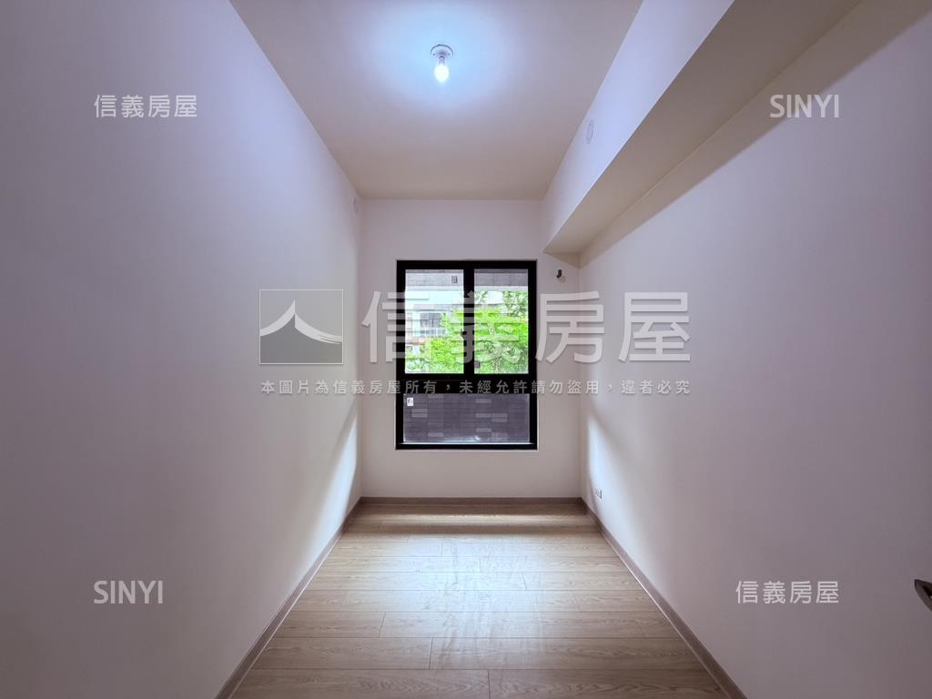 近高鐵代代木三房露台戶房屋室內格局與周邊環境