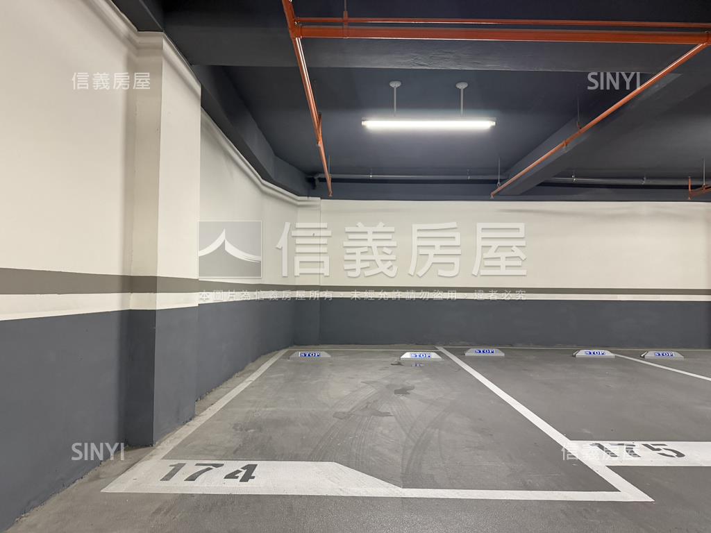 近高鐵代代木三房露台戶房屋室內格局與周邊環境