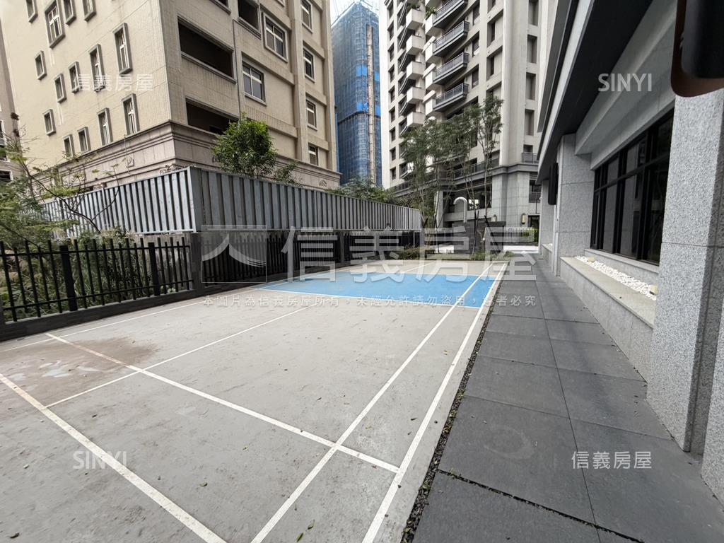 近高鐵代代木三房露台戶房屋室內格局與周邊環境