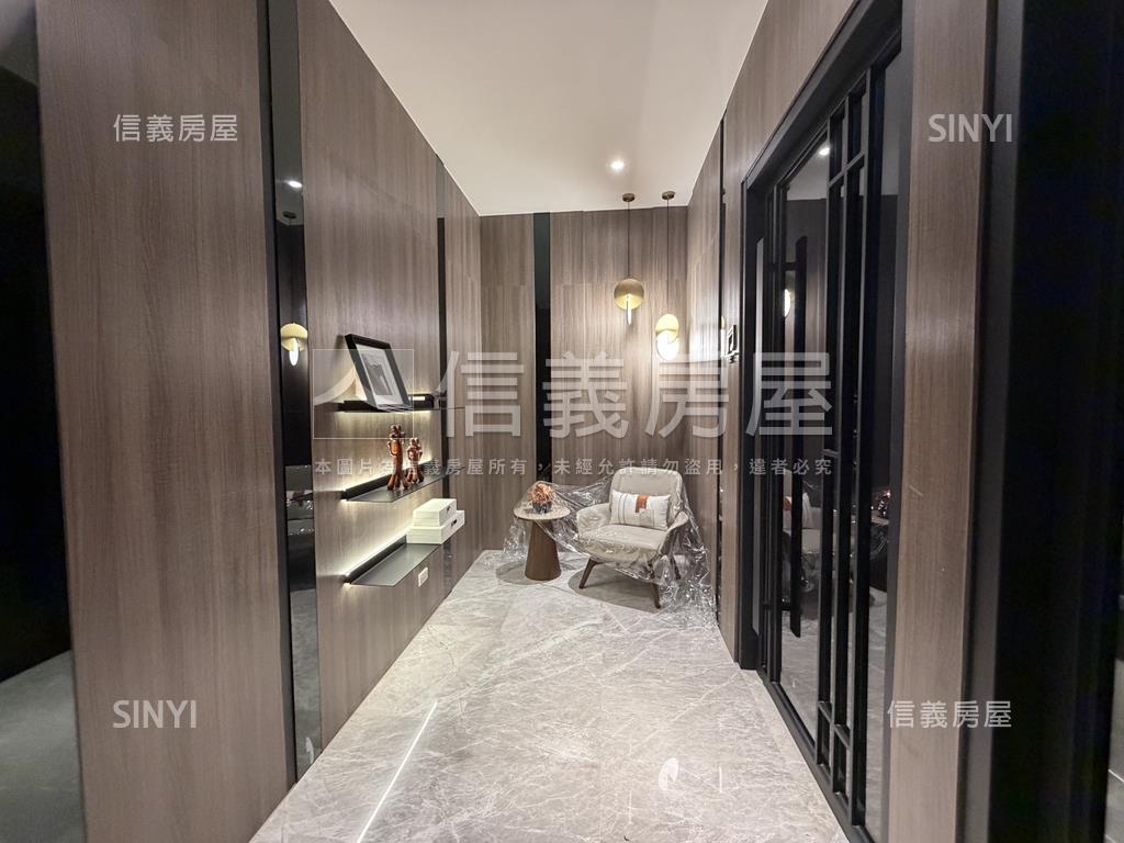 近高鐵代代木三房露台戶房屋室內格局與周邊環境