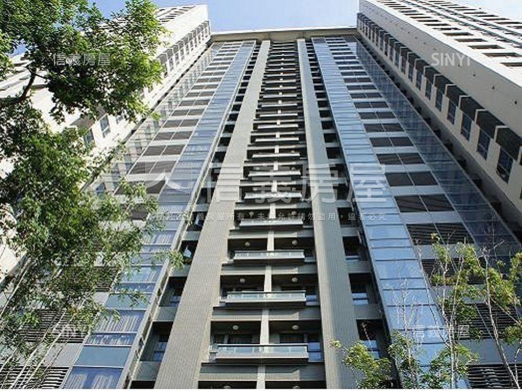 世界之心高樓明亮視野戶房屋室內格局與周邊環境