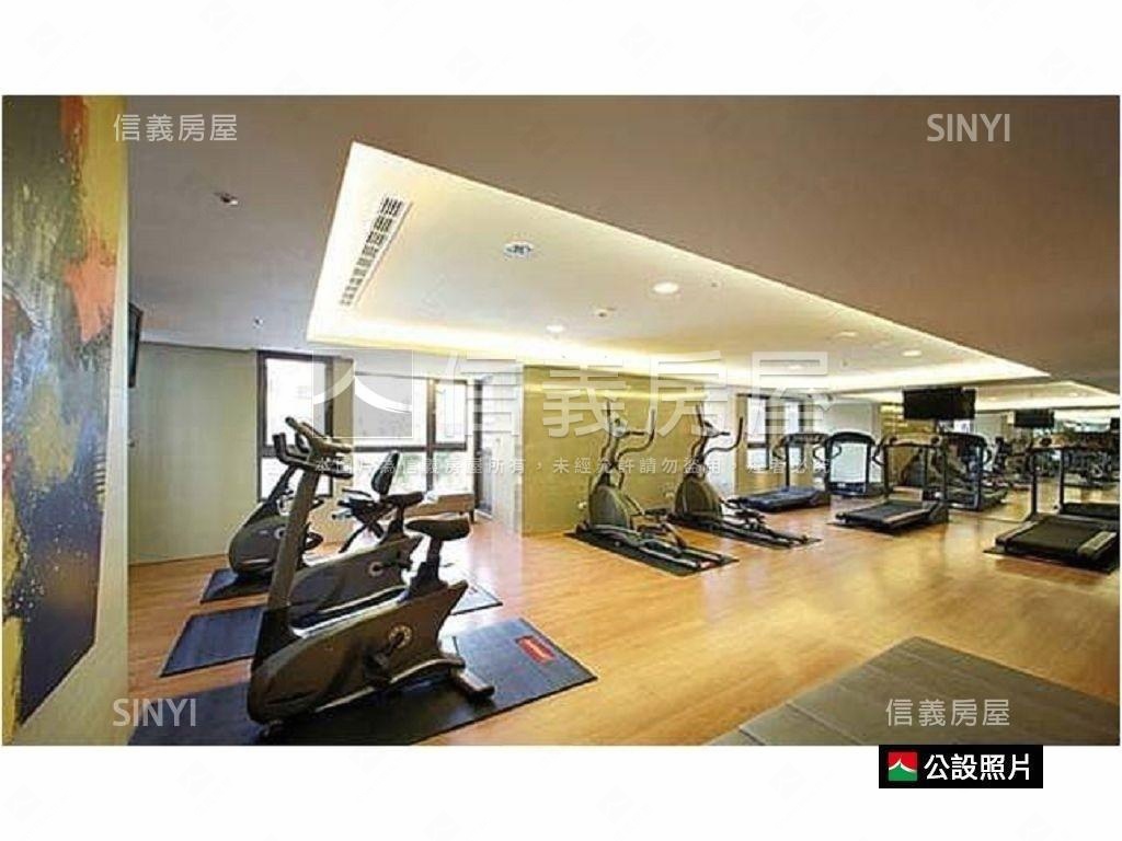世界之心高樓明亮視野戶房屋室內格局與周邊環境