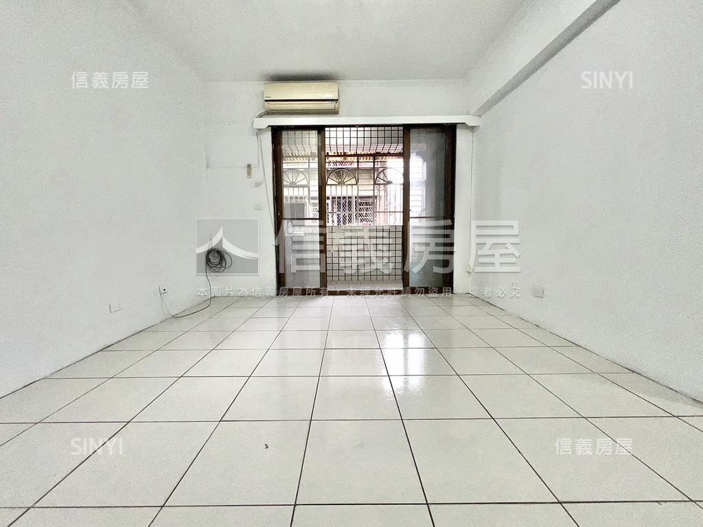 西盛邊間電梯美三房房屋室內格局與周邊環境
