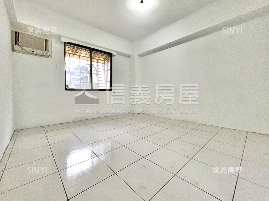 西盛邊間電梯美三房房屋室內格局與周邊環境