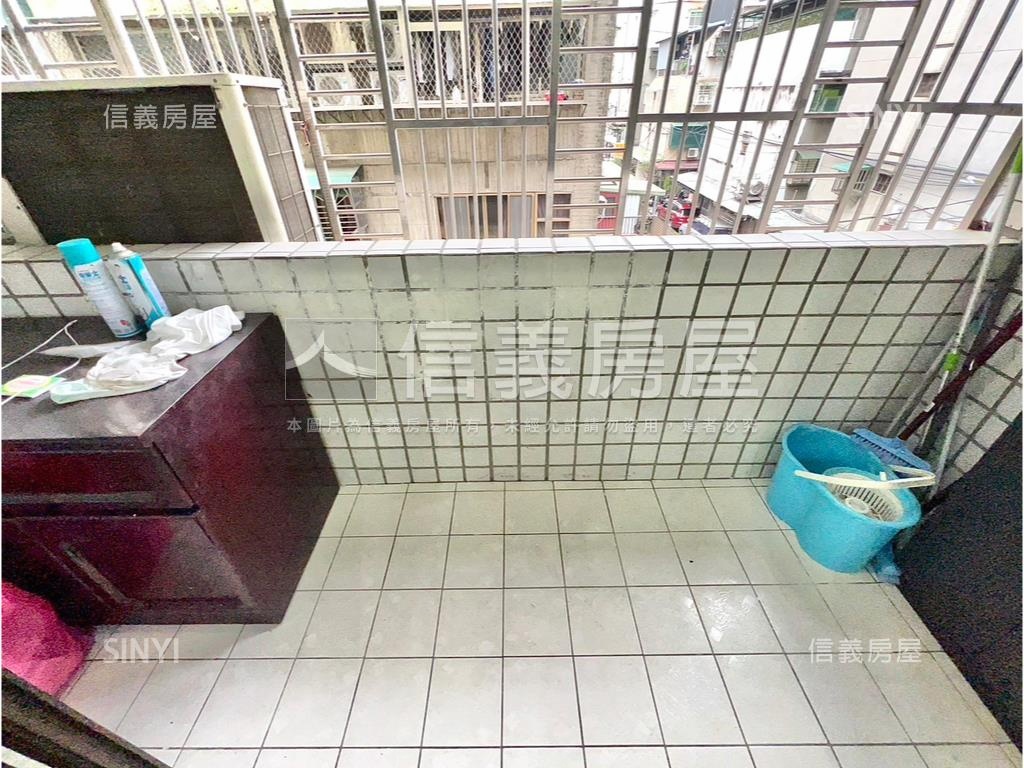 西盛邊間電梯美三房房屋室內格局與周邊環境