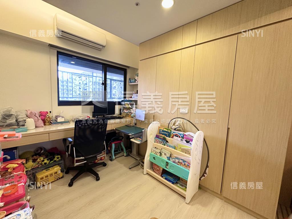 耀河。日夜美景三房車位房屋室內格局與周邊環境