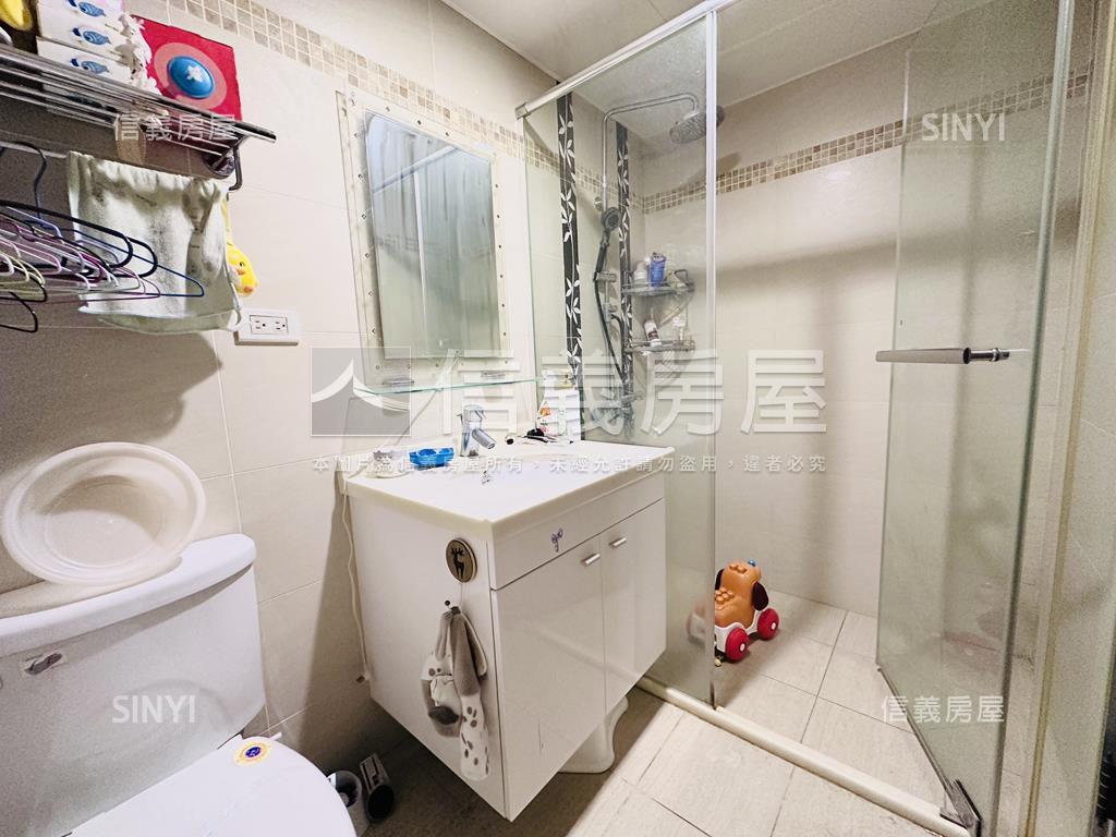 耀河。日夜美景三房車位房屋室內格局與周邊環境