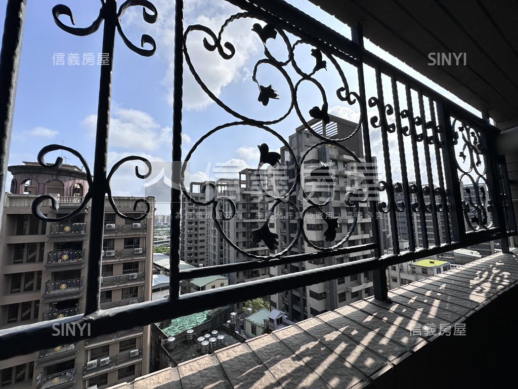 耀河。日夜美景三房車位房屋室內格局與周邊環境