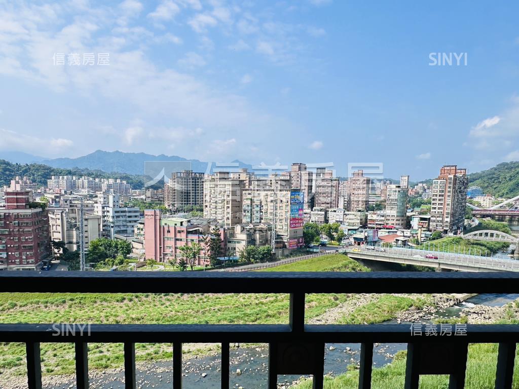 耀河。日夜美景三房車位房屋室內格局與周邊環境