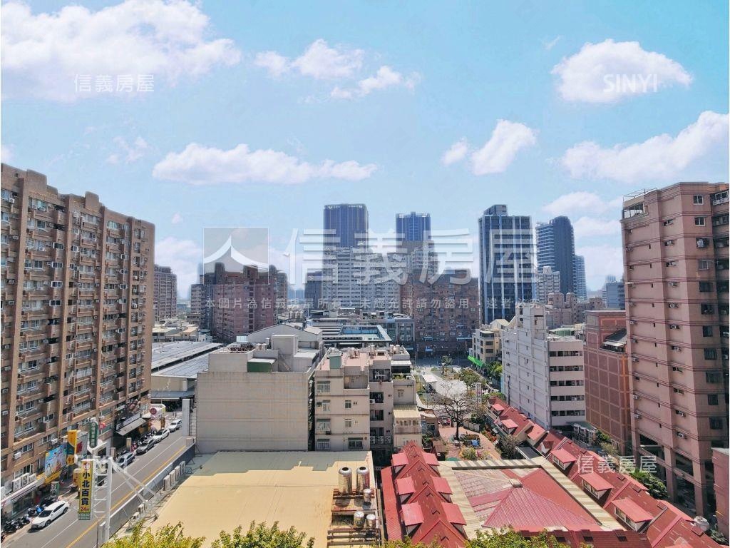 凹子底捷運三面採光美四房房屋室內格局與周邊環境