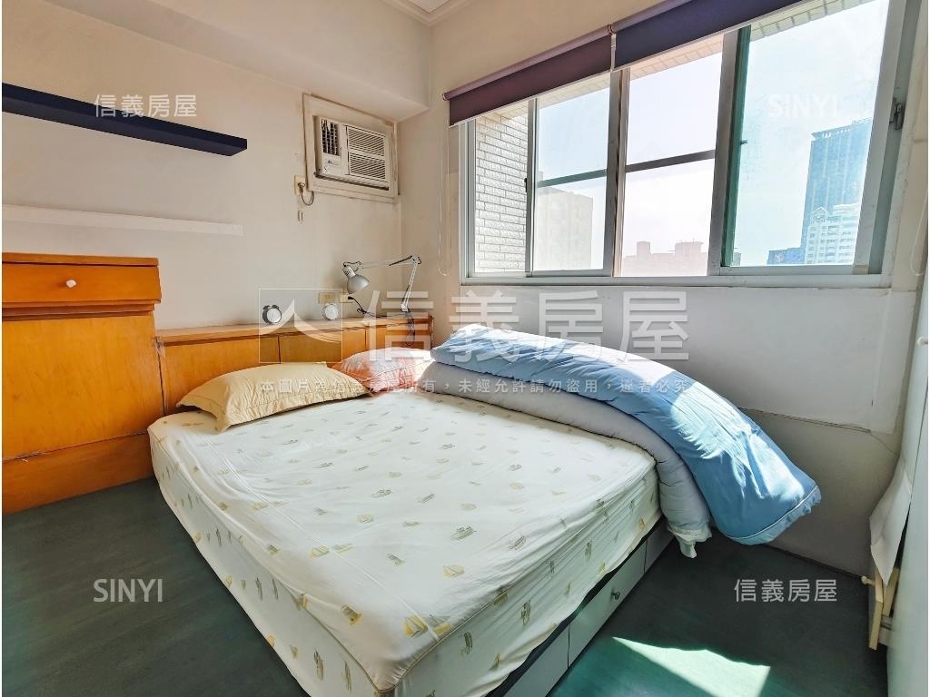 凹子底捷運三面採光美四房房屋室內格局與周邊環境