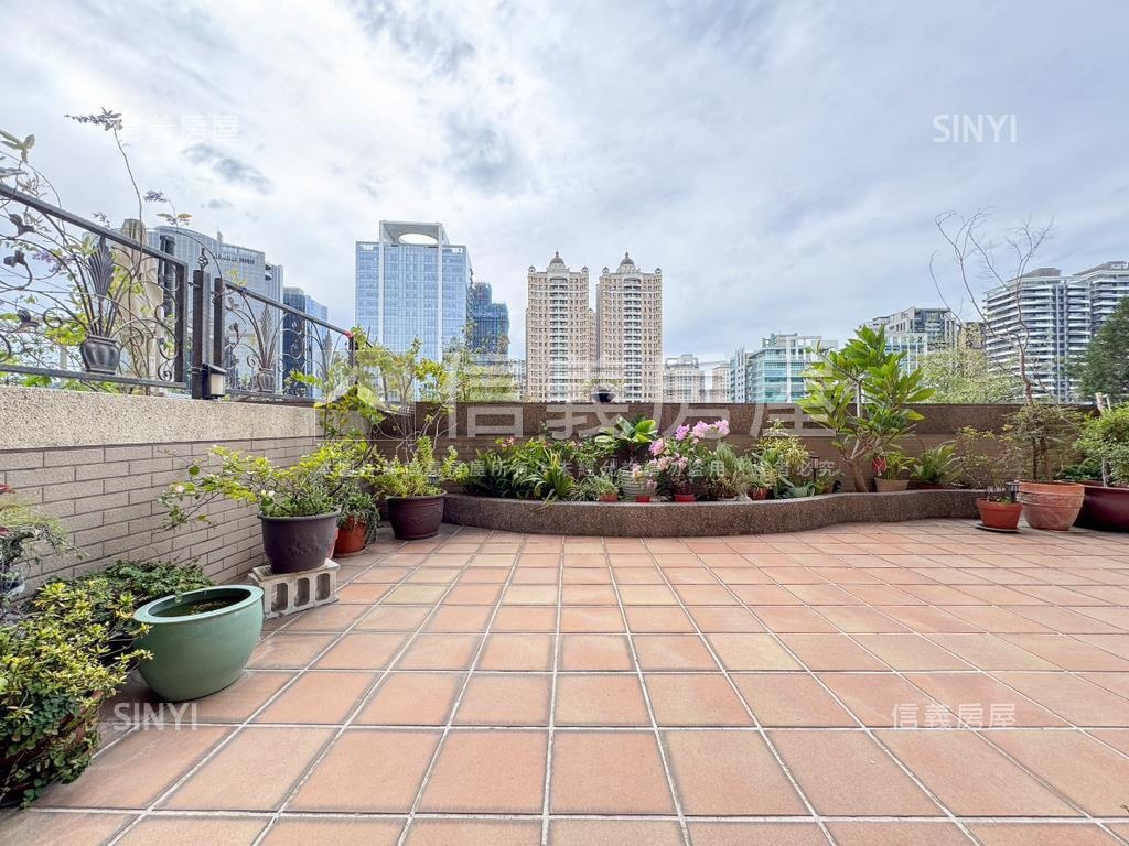 高鐵時尚廣場雅緻花園尊邸房屋室內格局與周邊環境