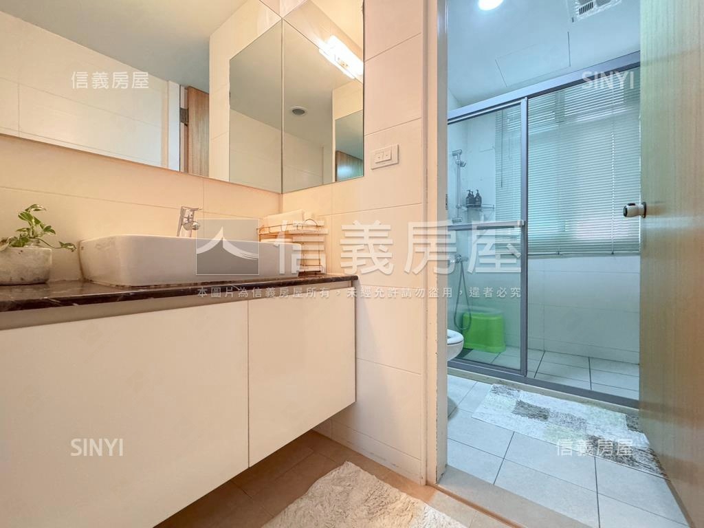 高鐵時尚廣場雅緻花園尊邸房屋室內格局與周邊環境