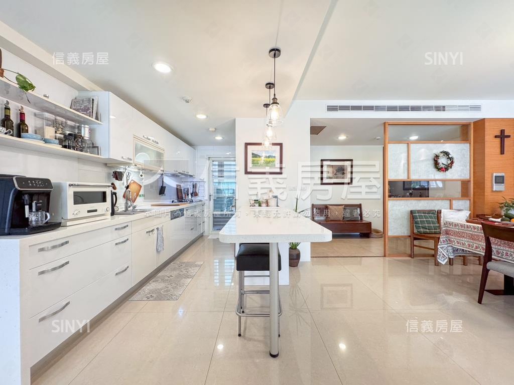 高鐵時尚廣場雅緻花園尊邸房屋室內格局與周邊環境