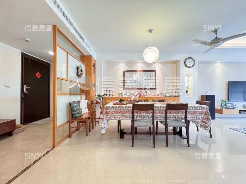 高鐵時尚廣場雅緻花園尊邸房屋室內格局與周邊環境