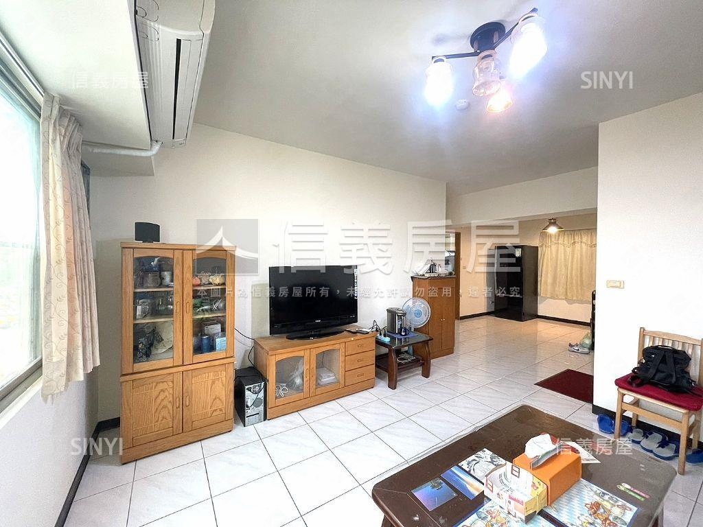 環東月河－河岸電梯三房房屋室內格局與周邊環境