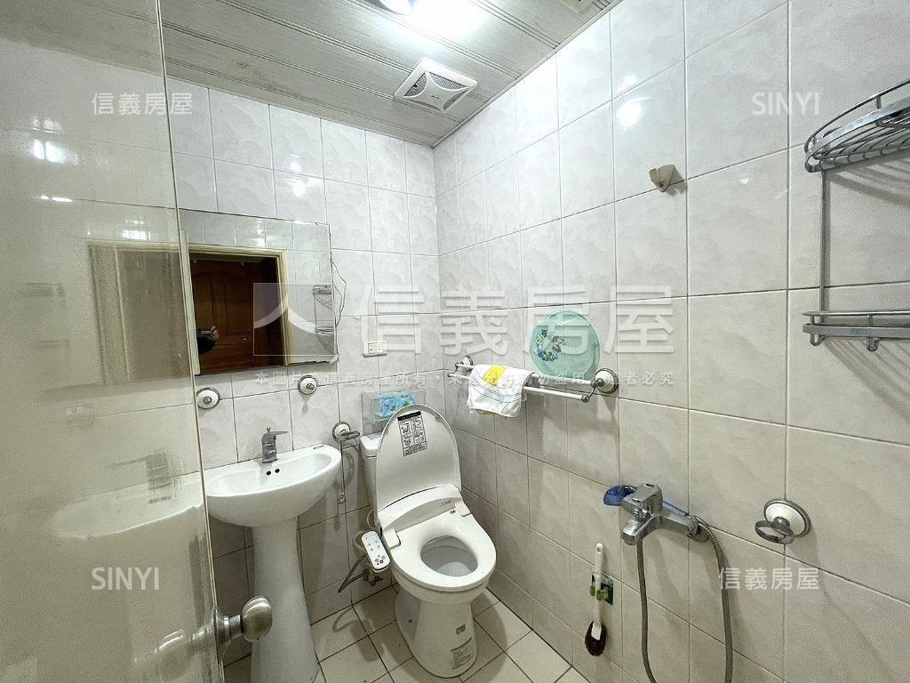 環東月河－河岸電梯三房房屋室內格局與周邊環境