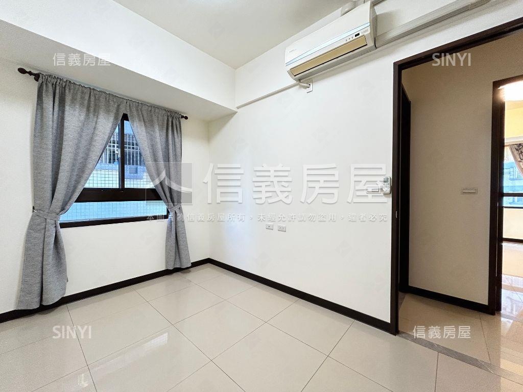 近十三期三房車位浪漫美屋房屋室內格局與周邊環境