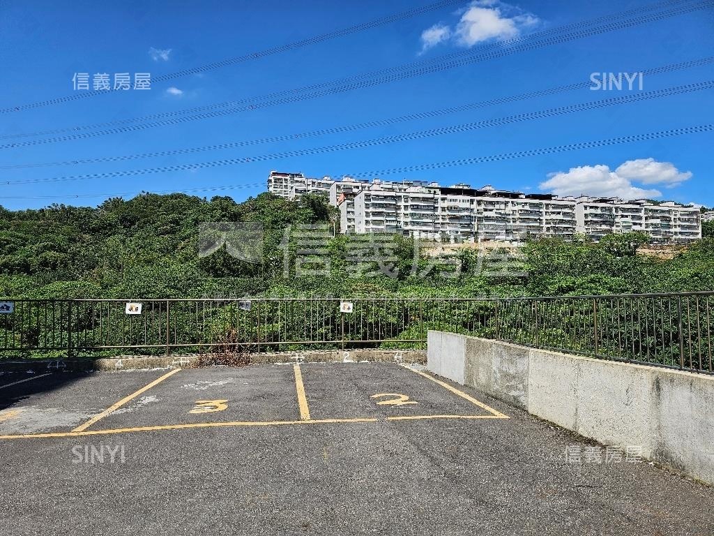 挑高鋼構ＳＲＣ新廠房房屋室內格局與周邊環境