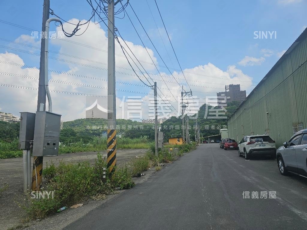 挑高鋼構ＳＲＣ新廠房房屋室內格局與周邊環境