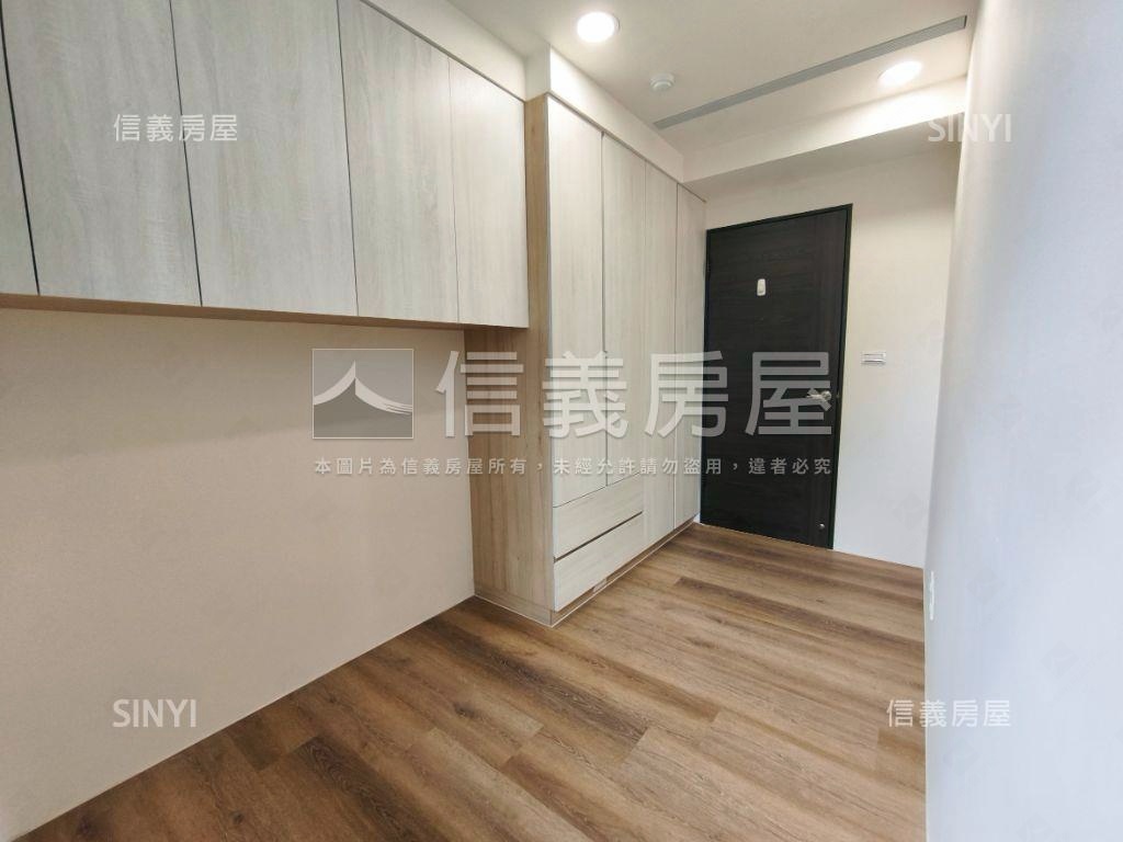 近青埔國中露臺３房雙車位房屋室內格局與周邊環境