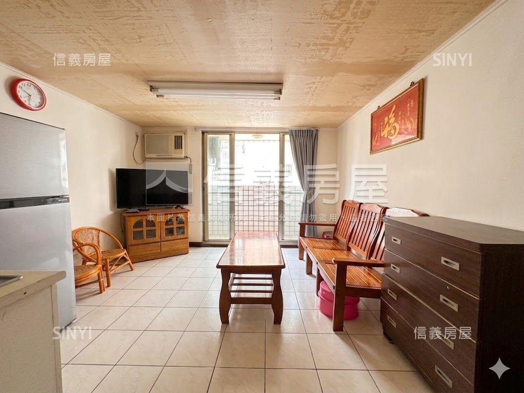 專任。冠軍１＋１房房屋室內格局與周邊環境