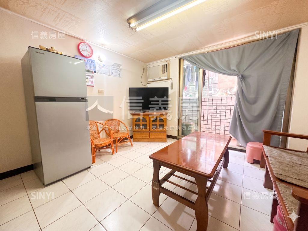 專任。冠軍１＋１房房屋室內格局與周邊環境