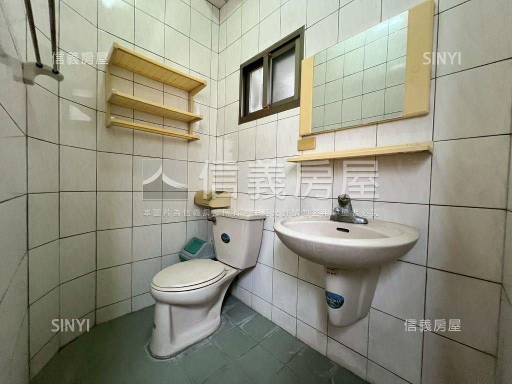 四維街邊間透天房屋室內格局與周邊環境